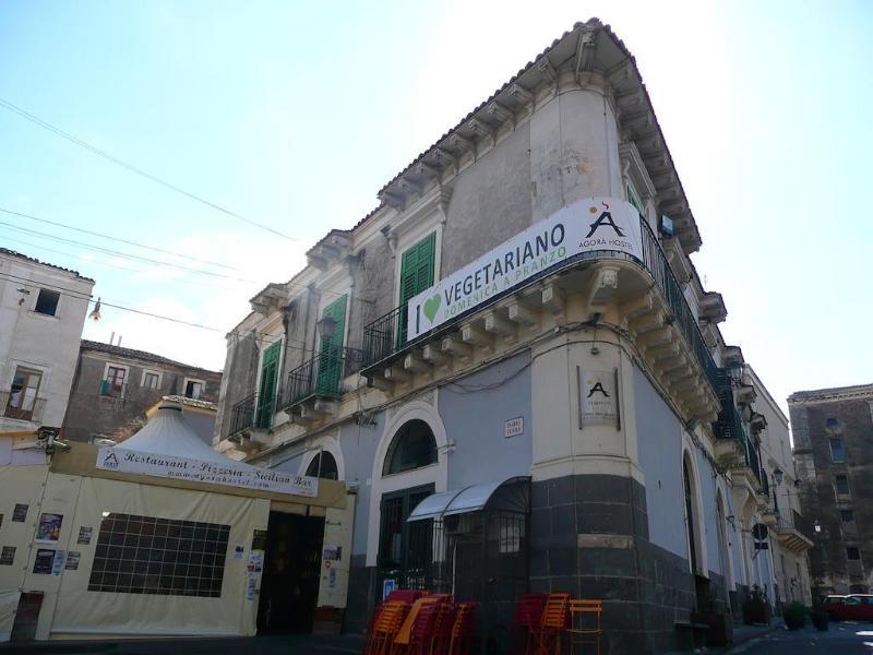 Agora Hostel Catane Extérieur photo