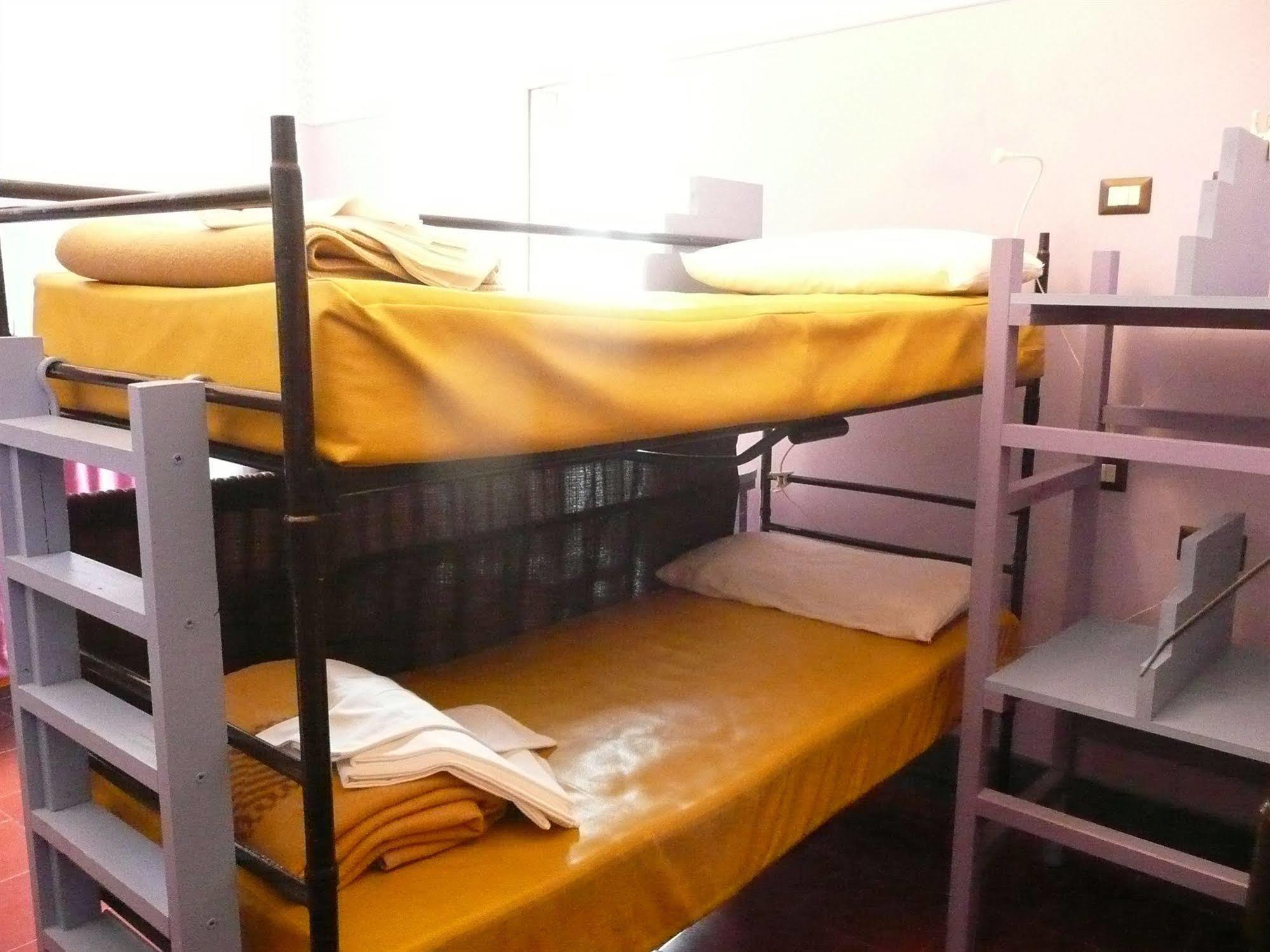 Agora Hostel Catane Extérieur photo